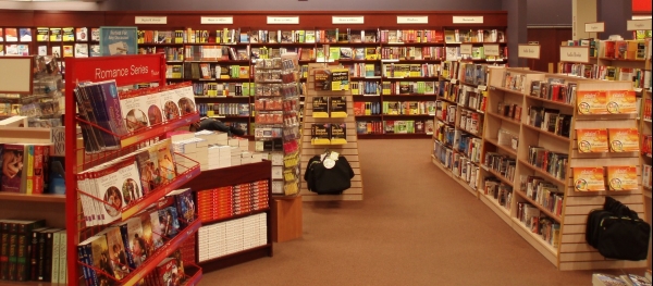 Regale in einer Buchhandlung, dts Nachrichtenagentur