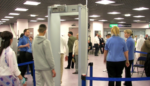Sicherheitskontrolle an einem Flughafen, dts Nachrichtenagentur