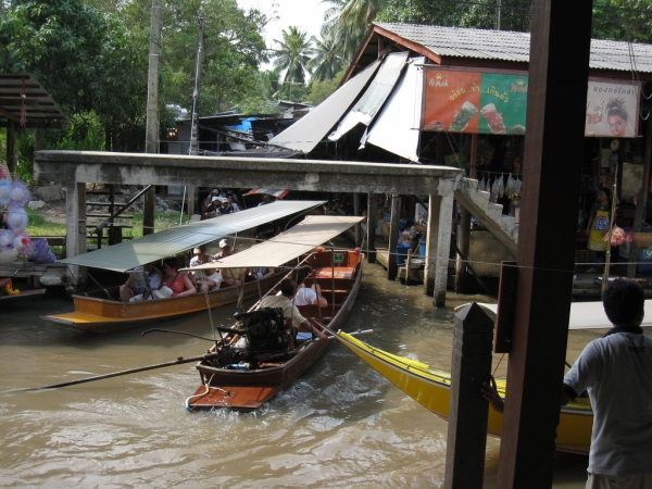Boot in Bangkok, evil-licious, über dts Nachrichtenagentur