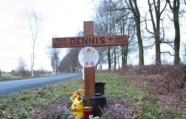 Kreuz in der Nähe des Fundortes von Dennis, Polizeiinspektion Verden/Osterholz, über dts Nachrichtenagentur