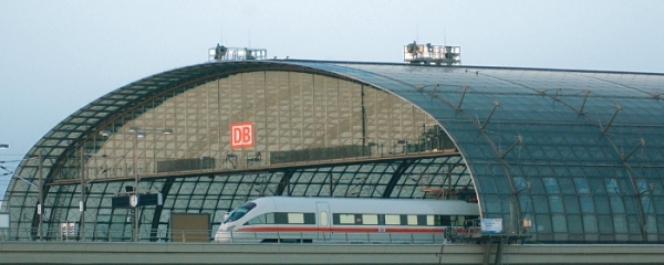 ICE im Berliner Hauptbahnhof, Deutsche Bahn / Max Lautenschläger , über dts Nachrichtenagentur