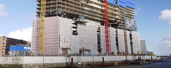 Bauarbeiten an der Hamburger Elbphilharmonie mit Stand vom März 2010, dts Nachrichtenagentur