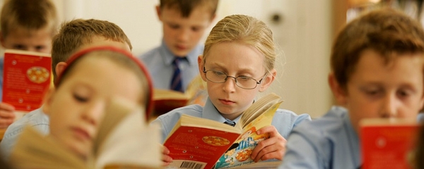 Kinder beim Lesen, dts Nachrichtenagentur