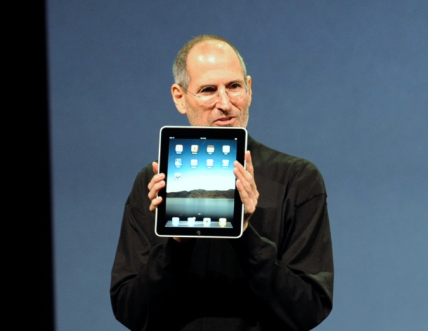 Steve Jobs mit iPad, Matt Buchanan, Lizenz: dts-news.de/cc-by
