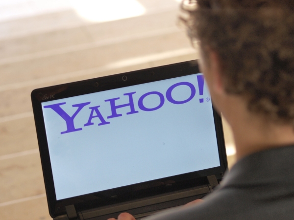 Yahoo-Nutzer an einem Computer, dts Nachrichtenagentur