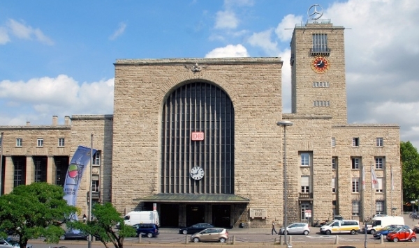 Eingangsgebäude des Stuttgarter Hauptbahnhofs mit Vorplatz, DB AG/ Christian Bedeschinski, über dts Nachrichtenagentur