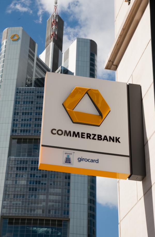 Logo der Commerzbank, Julia Schwager / Commerzbank AG, über dts Nachrichtenagentur