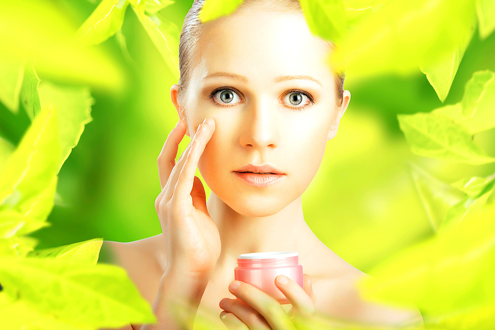Gesunde Alternative - Kosmetik selber machen (Foto: evgenyatamanenko | iStockphoto | Thinkstock)