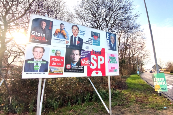 Plakate zur Parlamentswahl in den Niederlanden 2021, über dts Nachrichtenagentur