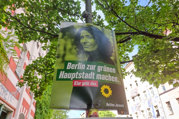 Bettina Jarasch auf Grünen-Wahlplakat, über dts Nachrichtenagentur