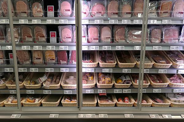 Fleisch und Wurst im Supermarkt, über dts Nachrichtenagentur
