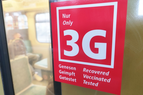 3G-Hinweis in einer S-Bahn, über dts Nachrichtenagentur