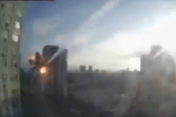 Raketeneinschlag in Wohngebäude in Kiew, über dts Nachrichtenagentur