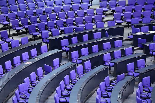 Sitze im Bundestagsplenum, über dts Nachrichtenagentur