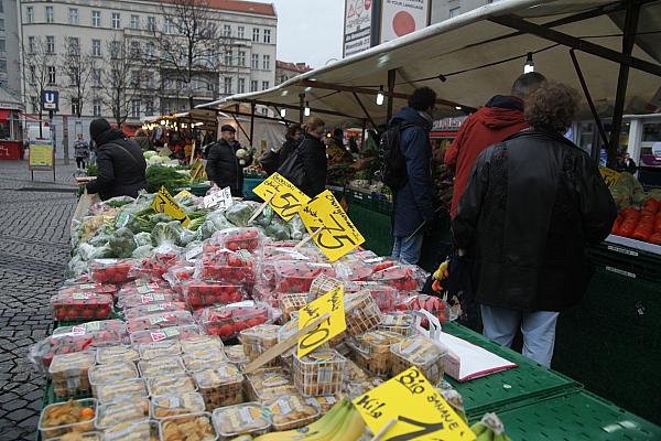 Obst und Gemüse auf einem Marktstand, über dts Nachrichtenagentur