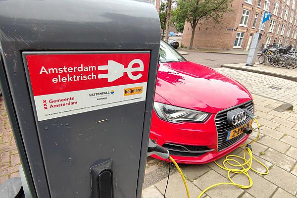 E-Auto-Ladestation in Amsterdam, über dts Nachrichtenagentur