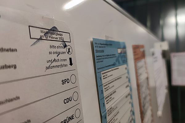 Berliner Wahllokal am 12.02.2023, über dts Nachrichtenagentur