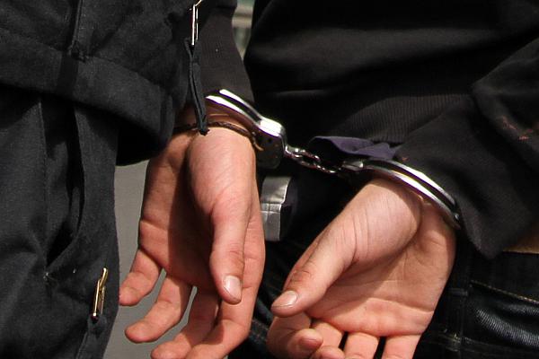 Festnahme mit Handschellen (Symbolbild), über dts Nachrichtenagentur