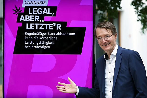Karl Lauterbach bei der Vorstellung der Cannabis-Pläne im August 2023, über dts Nachrichtenagentur