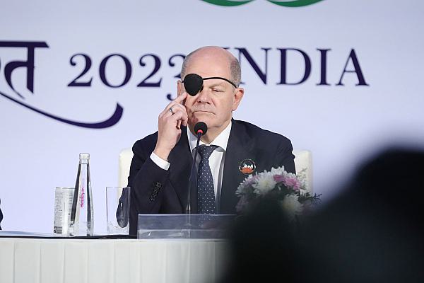 Olaf Scholz mit Augenklappe beim G20-Gipfel in Neu-Delhi im September 2023, über dts Nachrichtenagentur