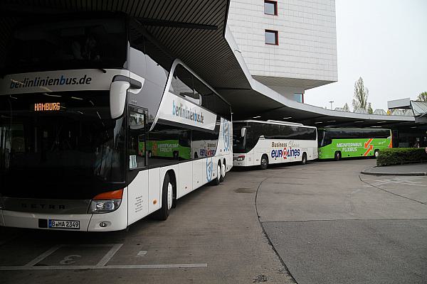 Fernbusse von Berlinlinienbus, Eurolines, MeinFernbus/Flixbus (Archiv), über dts Nachrichtenagentur