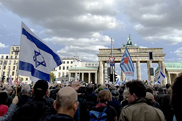 Pro-Israel-Demo am 22.10.2023, über dts Nachrichtenagentur