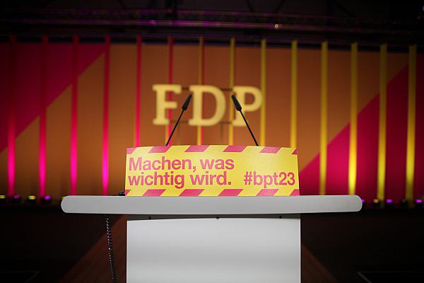 FDP-Logo auf dem Parteitag im April 2023 (Archiv), über dts Nachrichtenagentur