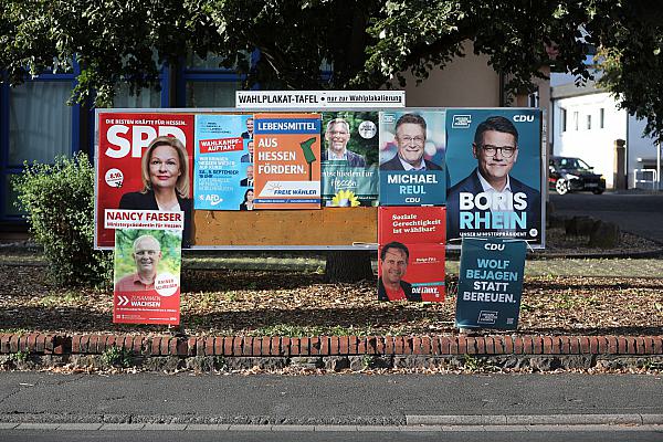Wahlplakate zur Landtagswahl in Hessen 2023 (Archiv), über dts Nachrichtenagentur