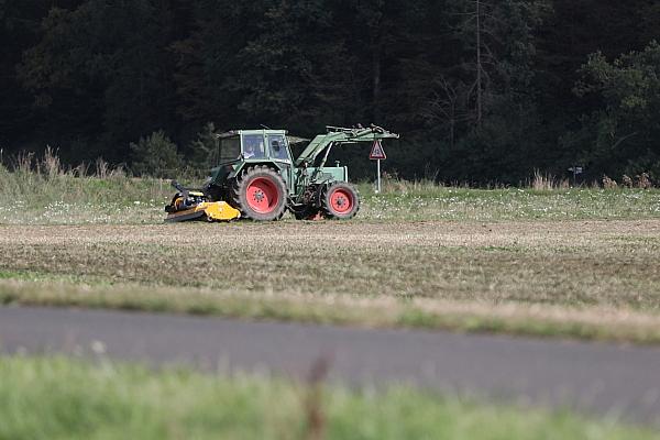 Bauer auf Traktor (Archiv), via dts Nachrichtenagentur