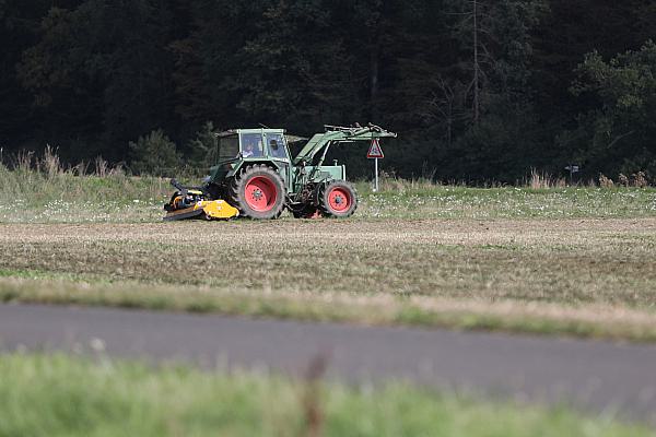 Bauer auf Traktor (Archiv), über dts Nachrichtenagentur