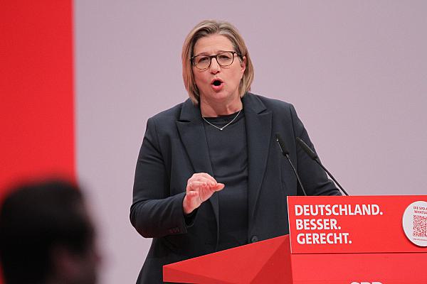 Anke Rehlinger beim SPD-Parteitag im Dezember 2023, über dts Nachrichtenagentur