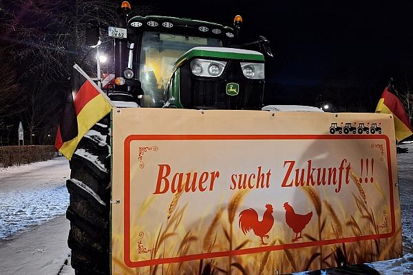 Demo von Lkw-Fahrern und Bauern am 18.01.2024, via dts Nachrichtenagentur