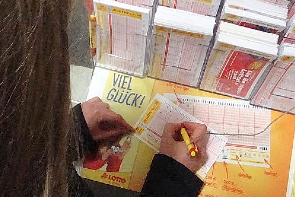 Lotto-Spielerin, via dts Nachrichtenagentur