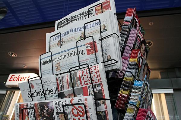 Zeitungen und Zeitschriften an einem Kiosk (Archiv), via dts Nachrichtenagentur