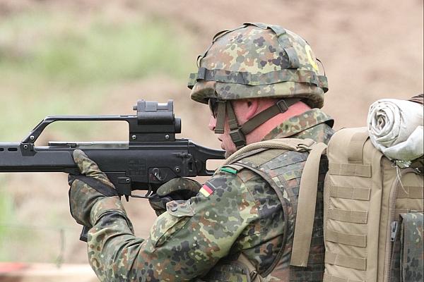 Bundeswehr-Soldat mit G36 (Archiv), via dts Nachrichtenagentur