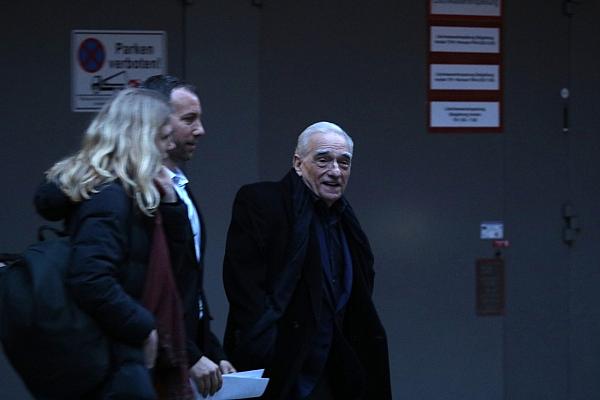 Martin Scorsese huscht am 20.02.2024 an Fans vorbei, via dts Nachrichtenagentur
