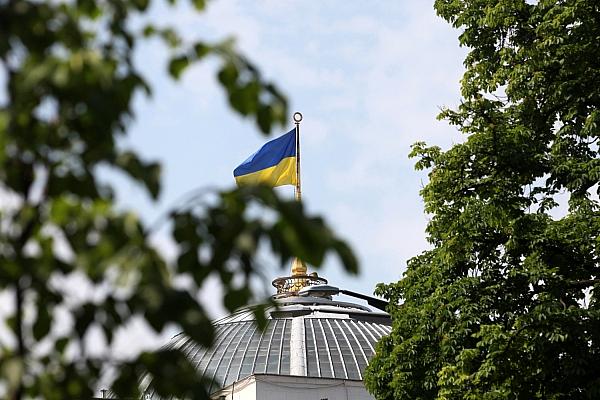 Ukrainische Flagge auf dem Parlament in Kiew (Archiv), via dts Nachrichtenagentur