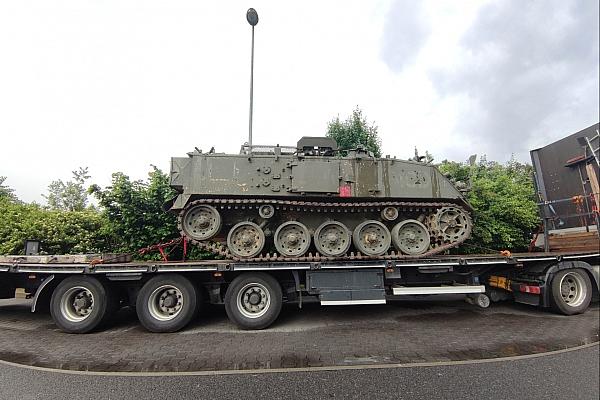 Panzer auf Lkw (Archiv), via dts Nachrichtenagentur