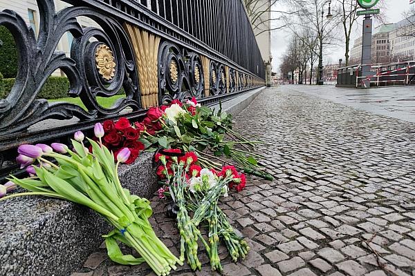 Beileidsbekundungen vor der russischen Botschaft in Berlin am 23.03.2024, via dts Nachrichtenagentur