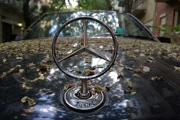 Mercedes-Stern (Archiv), via dts Nachrichtenagentur