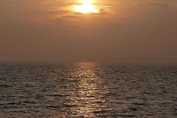 Sonnenuntergang über dem Meer (Archiv), via dts Nachrichtenagentur