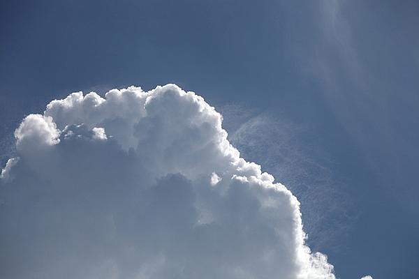 Blauer Himmel mit Schönwetterwolken (Archiv), via dts Nachrichtenagentur
