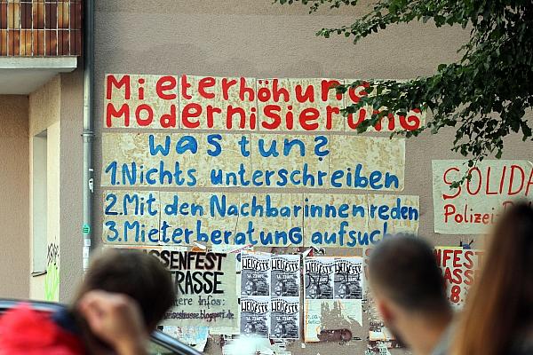 Fassadenbeschriftung gegen Mieterhöhungen (Archiv), via dts Nachrichtenagentur