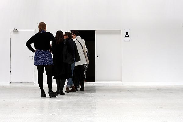 Frauen vor einer Toilette (Archiv), via dts Nachrichtenagentur