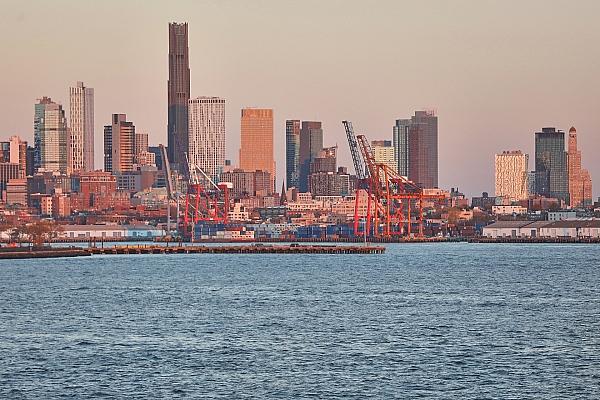 Industrieanlagen und Hafen in New York/Brooklyn (Archiv), via dts Nachrichtenagentur